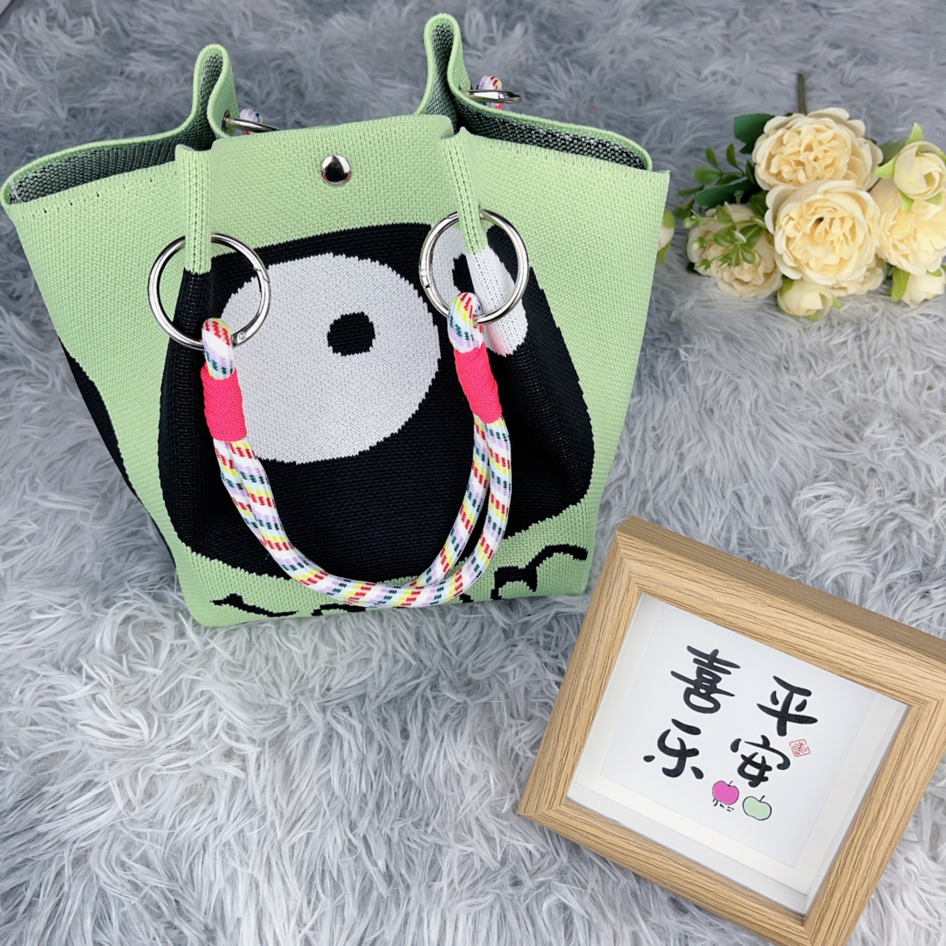 Bolsa de punto bolsas de dibujos animados para mujeres lindas bolsas de regalo de mano bolsas de bocadillos prácticas versátiles bolsas de cubo baratas gran capacidad