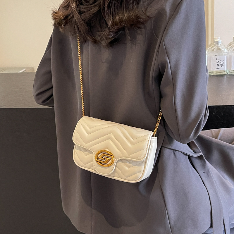 Chain 2024 New Fashion Lingge Versatile Shoulder Soft Leather Dopamine Light Luxury Crossbody Bag_voghion.com