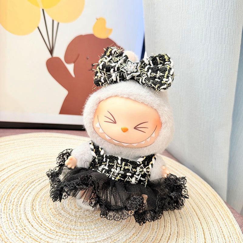 第二世代のLabubu服のキーホルダーは布の子供服の小動物のワンピースのセットを引っ張ります。|undefined