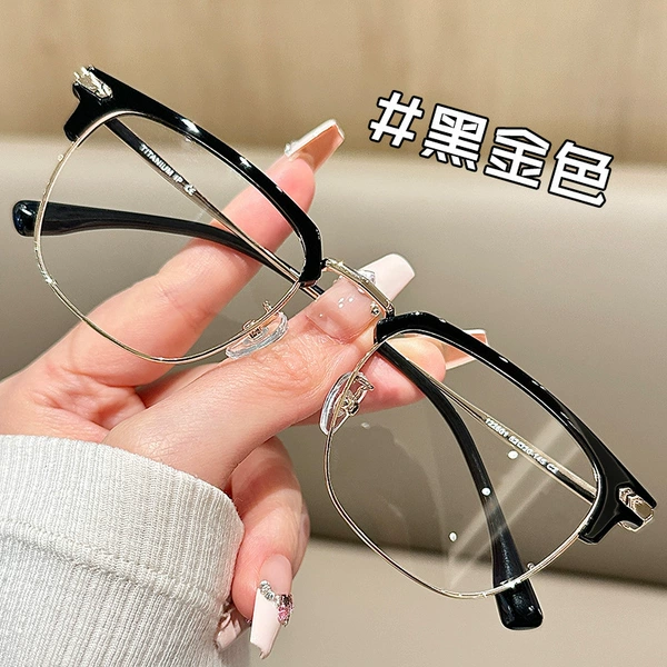 Black gold frame 8637