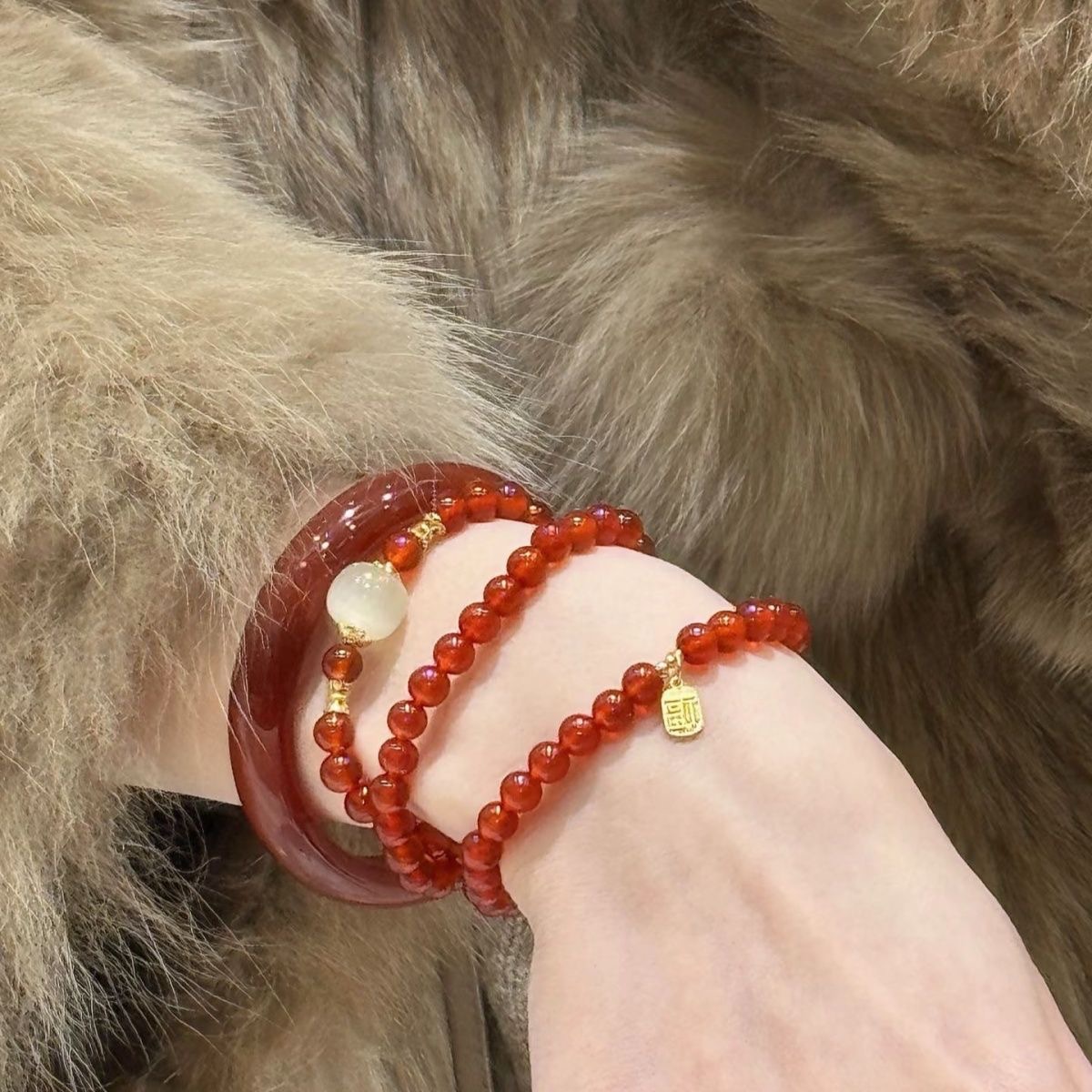Brazalete de palabras Fu, nicho de diseño de temperamento femenino, brazalete dulce, regalo de pareja de alto valor.