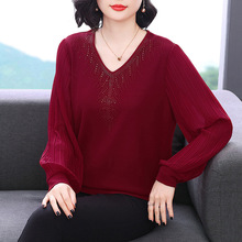 妈妈秋装2025年新款女洋气高贵气质时尚打底衫中年本命年红色上衣