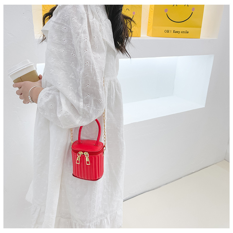 Summer New Candy Color Handbag Girls' Colorful Messenger Bag Korean Style Mini Bag display picture 5