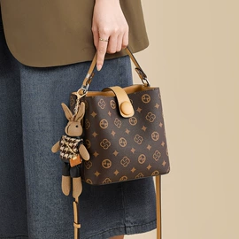 女士斜挎包;女士单肩包;女士手提包