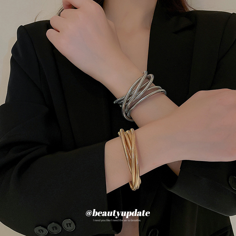 Pulsera elástica de tres capas exagerada retro europea y americana pulsera de diseño creativo personalizada pulsera de lujo ligera de moda para mujeres