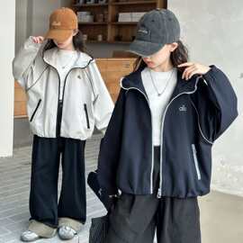 女童外套2026秋季春秋新款连帽儿童洋气休闲大童外套上衣冲锋衣