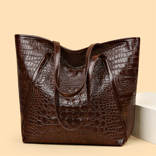 European and American retro bag women's new large capacity crocodile pattern tote bag high-grade casual all-match commuter shoulder bag