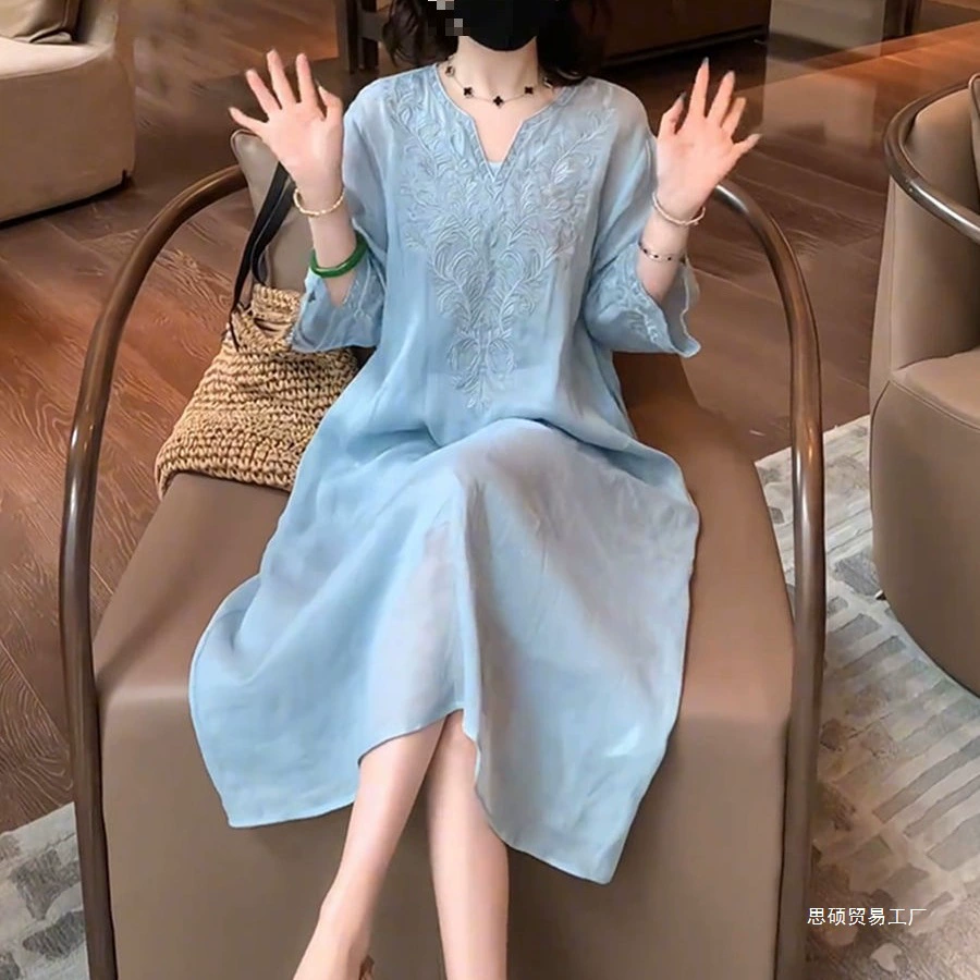 Новое китайское платье с тяжелой вышивкой для женщин, лето 2025, большой размер, свободный крой, стройнящий, элегантный комплект из двух предметов