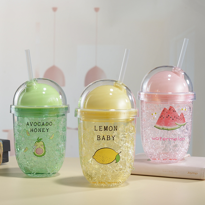Vaso plástico de doble capa con pajilla estilo verano