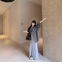 2025年夏の新作のゆったりとしたレイジーカジュアル日焼け止めシャツ+ハイウエストカジュアルスカートファッションスーツのリアルショット