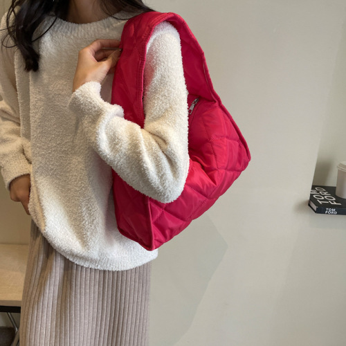 Large Capacity Commuter Tote Bag Casual Minimalist Women's Shoulder Bag  New Trendy Fashion Checkered Single Shoulder Bag