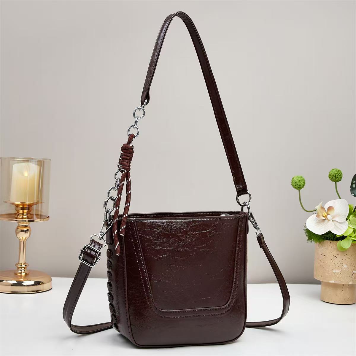 Bolsa de cubo retro para mujeres 2025 nuevo tipo bolso de hombro único bolso de mano casual bolso de transporte cross-border image 3