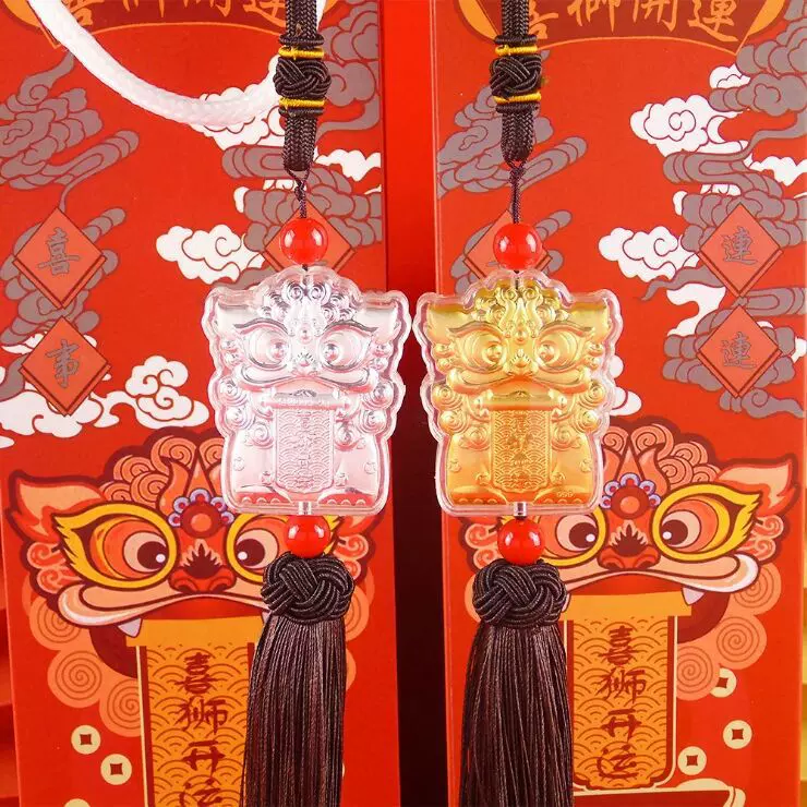 2021年狮子醒狮招财车挂喜狮开运过年贺岁礼品黄金色舞狮汽车挂饰