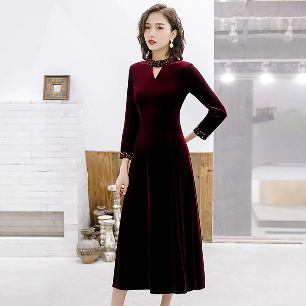 Новое корейское платье в стиле осень-зима для торжественных мероприятий, золотисто-бархатное, больших размеров, с бисером, для женщин средних лет. Доставка.