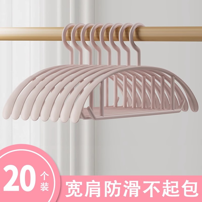옷걸이 넓은 어깨 원활한 가구 교수형 의류 건조 의류 보관 의류 브레이스 미끄럼 방지 어깨 코너를 들어 올릴 수없는 가방 건조 의류 랙 D