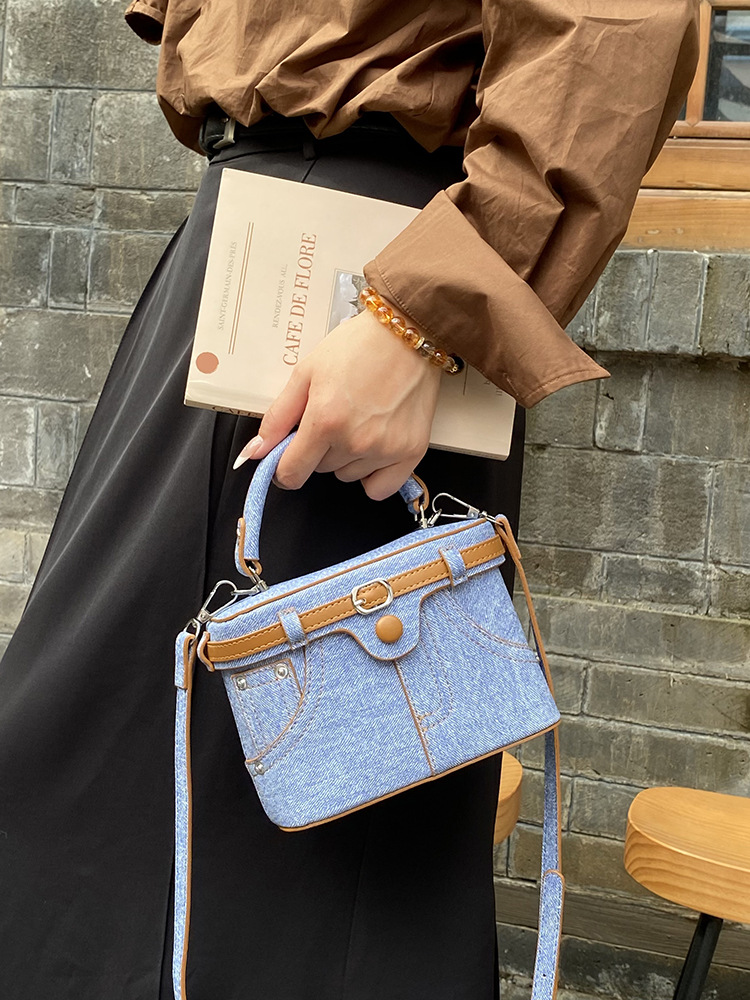 Bolso de tendencia transfronteriza para mujeres 2026 nuevo paquete de caja de textura extranjera nicho simple mochila pequeña bolsa cuadrada image 3