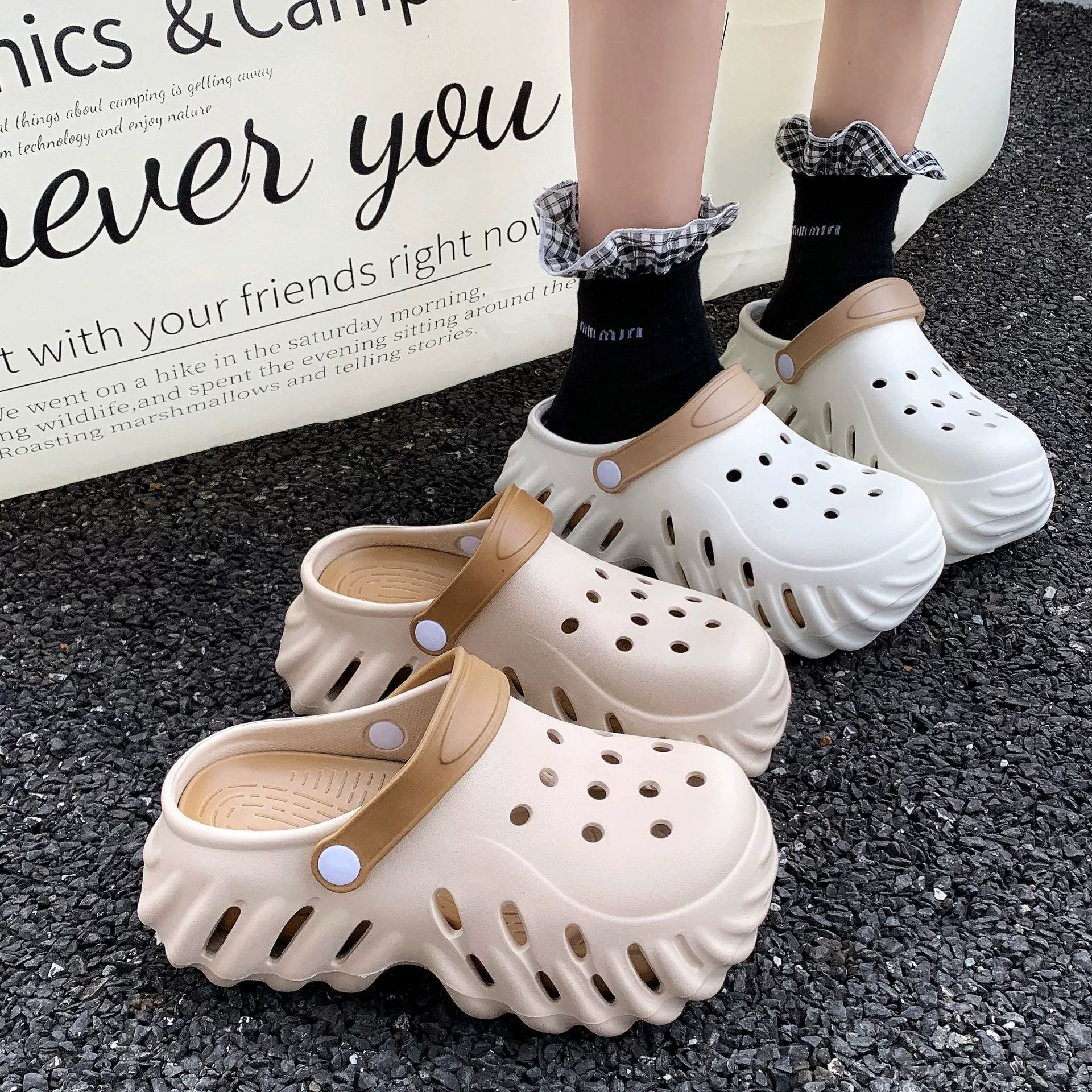 Взрывные туфли с толстой подошной дырочкой для женщин летом