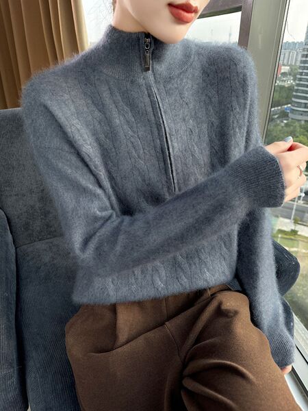 Demi-season velvet knitted sweater with zipper
