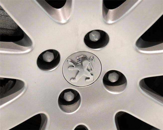 Suitable for New and Old Peugeot 3008 408 508 307 301 Tire Rim Hub Shaft Cover Car Logo