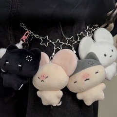 泣き笑い 超かわいいローディング子猫ペンダント かわいいぬいぐるみ キーホルダー バッグ ハンギング アクセサリー ギフト オリジナルデザイン
