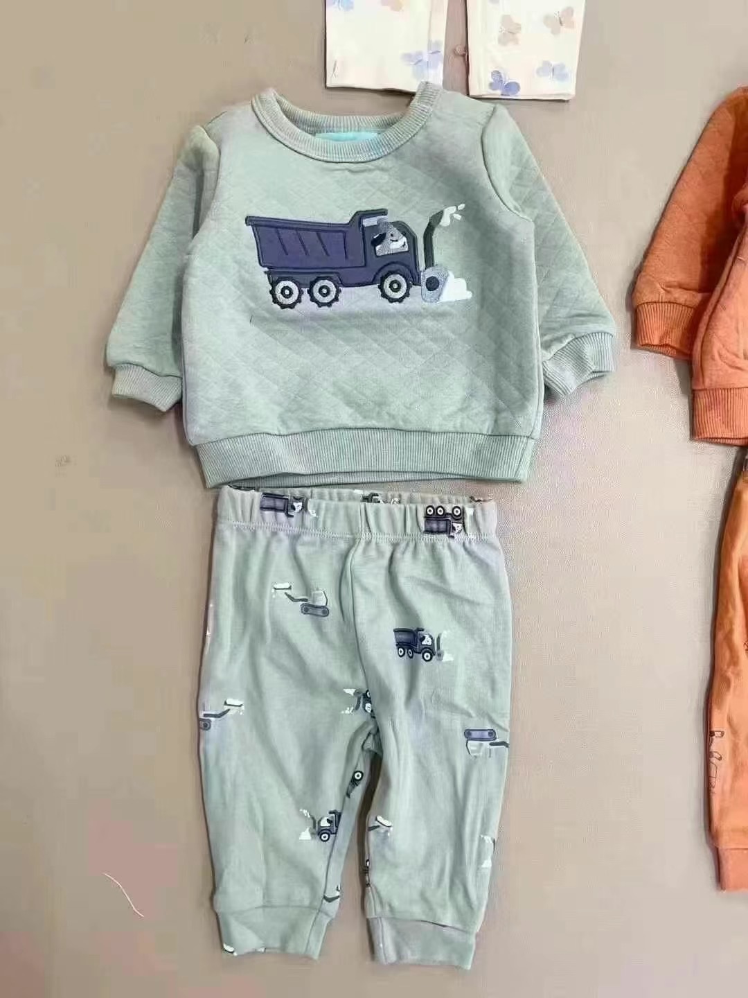 Patpat marca de descuento de ropa infantil comercio exterior transfronterizo ropa infantil otoño invierno suéter infantil conjunto al por mayor mercancías de cauda