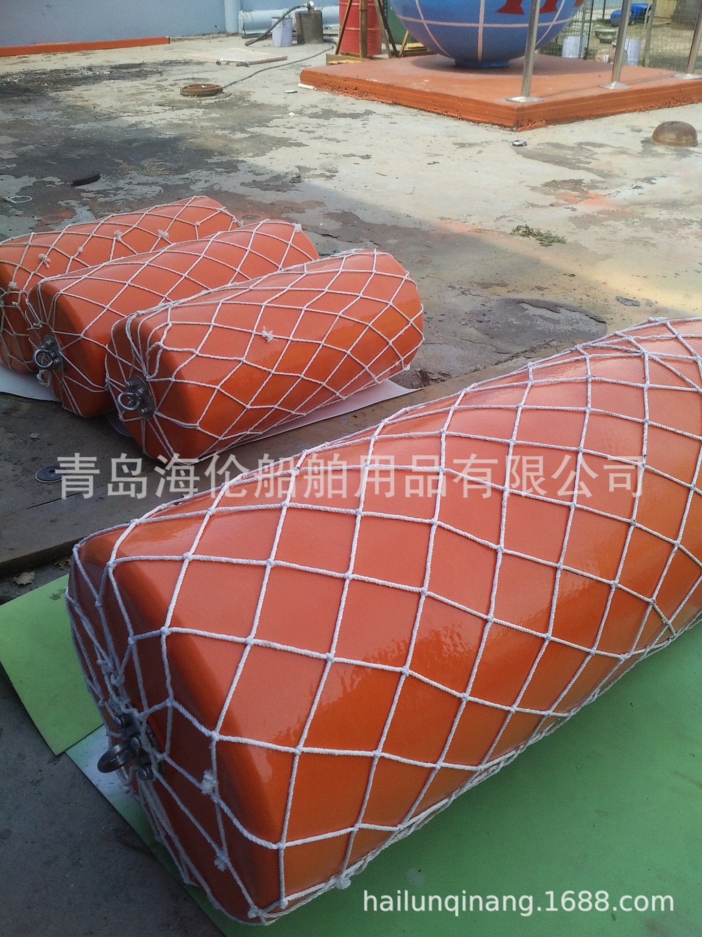 制造船用护舷 漂浮 聚氨酯 橡胶，防撞设施青岛否是海伦0.2-4.5米