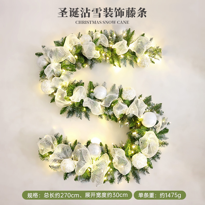 Simulación transfronteriza decoración navideña ratán aguja de pino fruta de pino decoración navideña decoración de pared diseño de atmósfera simulación ratán navideño