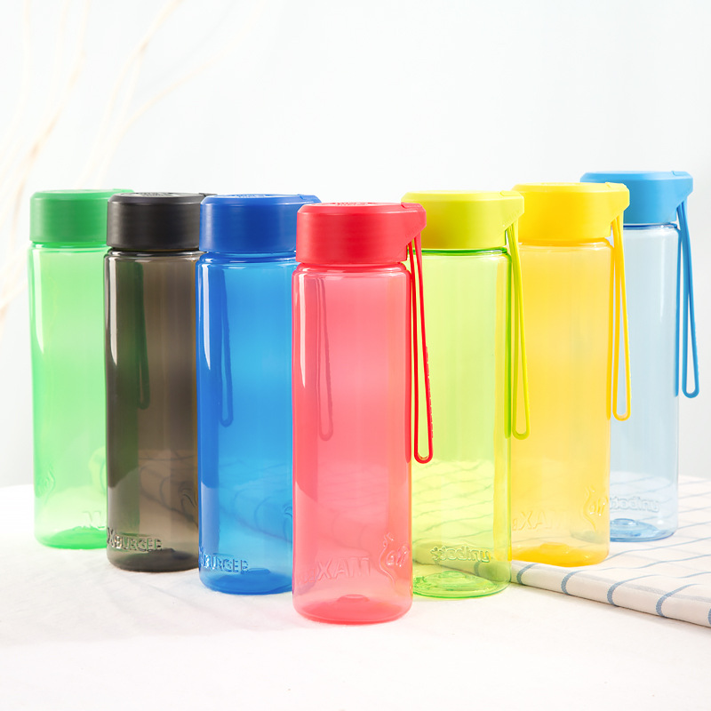 Nueva taza de agua colorida de verano simple taza de plástico portátil de mano coreana