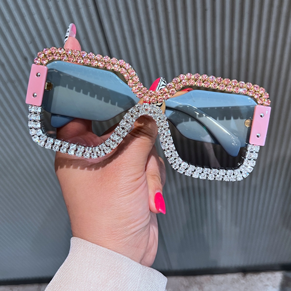 Frameless One-piece Fashion Square Sunglasses Women's Thick Leg One-piece Distinctive All-match Diamond-studded Sunglasses