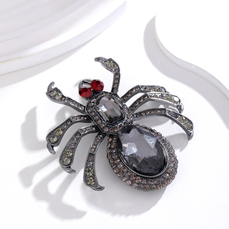 38g Weight Rhinestones, Glass Inlay Material Brooches Classification Zinc alloy Material Halloween Festival Spider Pattern Exaggerated Pin Spider Zinc Alloy Plating Inlay Rhinestones Glass Unisex Brooches 4