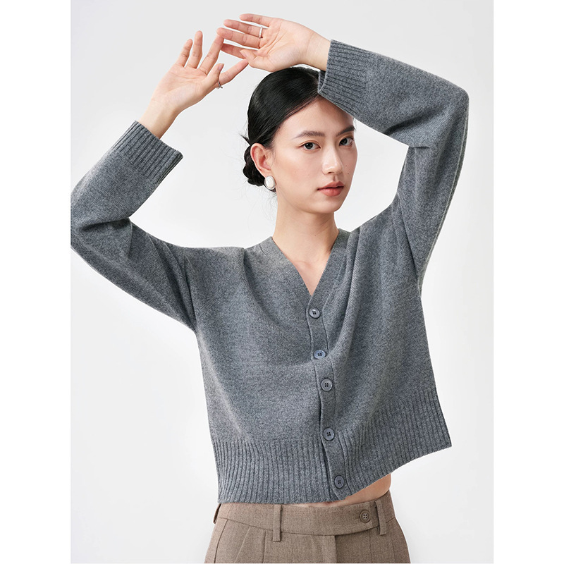 Early Autumn 100% Sheep Wool V Neck Knitted Cardigan 12-Stitch Seamless One-Piece Raglan Sleeve Fit Sweater Jacket