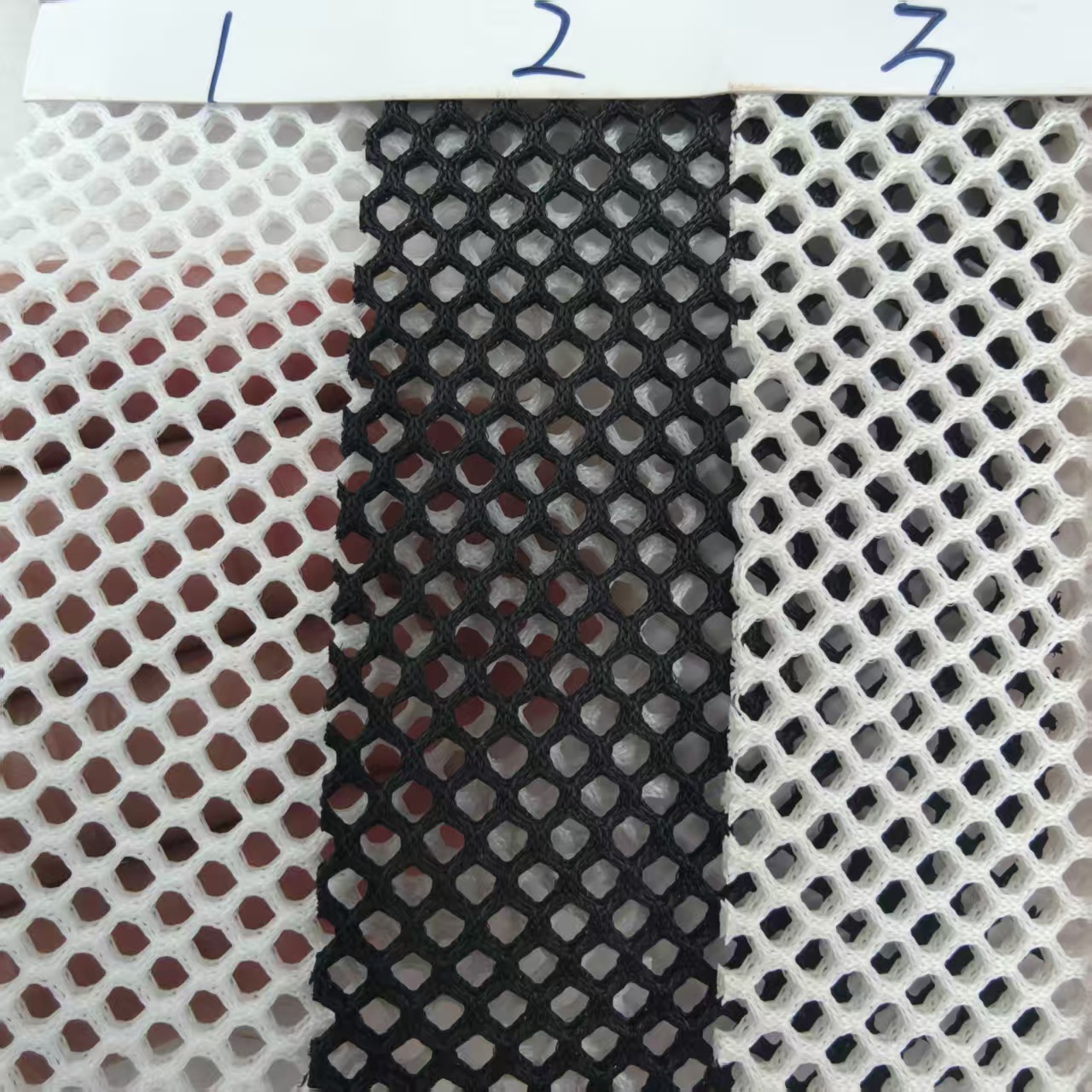 现货足球纹透孔三明治网布 硬手感透气网眼布 六角孔箱包鞋材网布