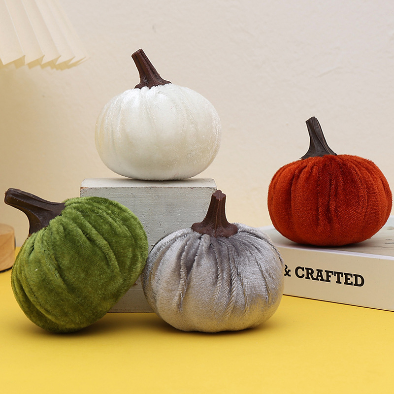 Cross-border Amazon simulated pumpkin harvest festival Thanksgiving flocked cloth pumpkin desktop ornaments window decoration props