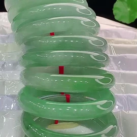 翡翠项饰;翡翠手饰;天然珍珠项饰