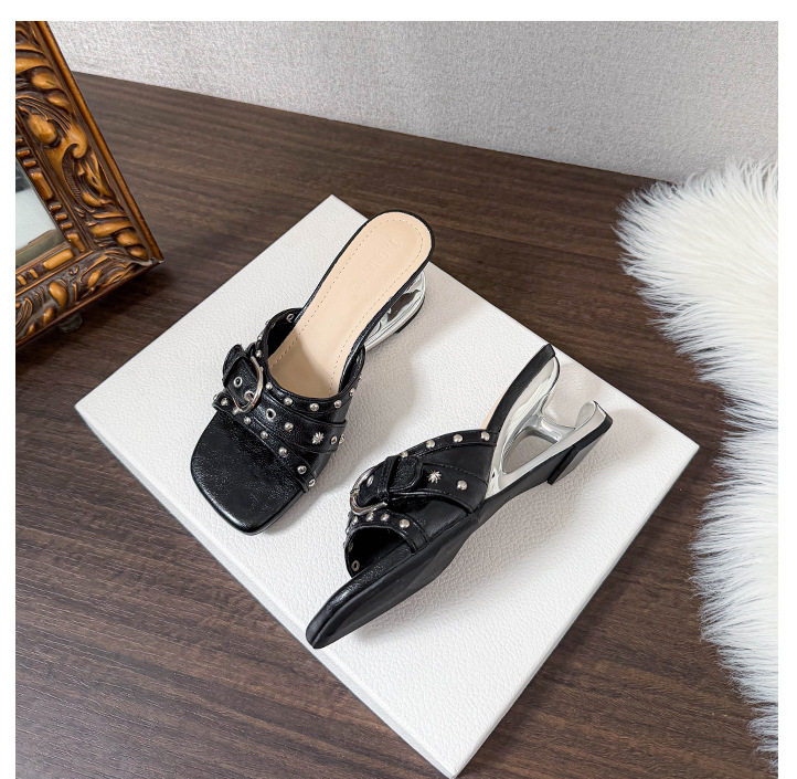 Dép sandal nữ quai ngang mũi vuông hở ngón, khóa kim loại đính đinh tán, gót dị hình tăng chiều cao 6 cm — Màu xanh dương, màu đen chi tiết 16