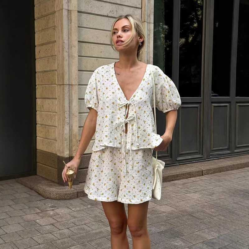 Cross-border 2025 Cotton Short-sleeved Printed suit New Comfortable Loose Lace-up Puff Sleeve Top Shorts Two-piece Set Cross-border 2025 Cotton Short-sleeved Printed suit New Comfortable Loose Lace-up Puff Sleeve Top Shorts Two-piece Set