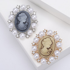 Fashionable foreign trade creative retro beauty head series brooch, alloy embossed with diamonds and pearls brooch, wholesale