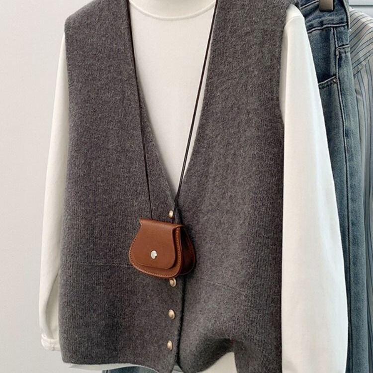 V-Neck Knitted Vest for Women Spring, Autumn and Winter Outer Wear 2025 New Style Fashionable Vest Large Size Cardigan Sweater