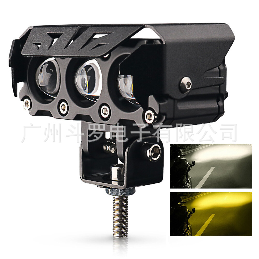 Motocicleta motocicleta Spotlight externo tres cuentas Spotlight alto brillo tres luces intermitentes Luz Blanca Amarilla luz LED pavimentación Spotlight
