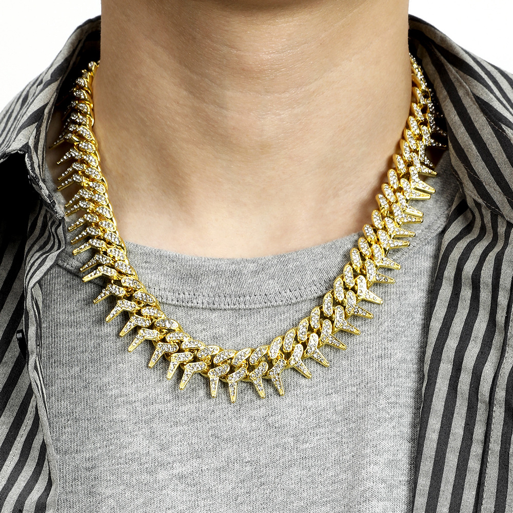 Cadena de espinas estilo rap con diamantes incrustados, cadena cubana, cadena de clavícula de marca moderna estilo punk retro hip-hop, collar de cadena corta para el cuello.