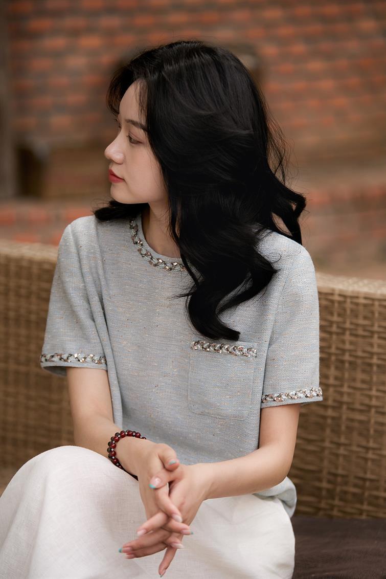 Áo len dệt kim cổ lọ nữ phong cách tiểu thơ, chất liệu kim tuyến ánh vàng — Màu hồng chi tiết 10