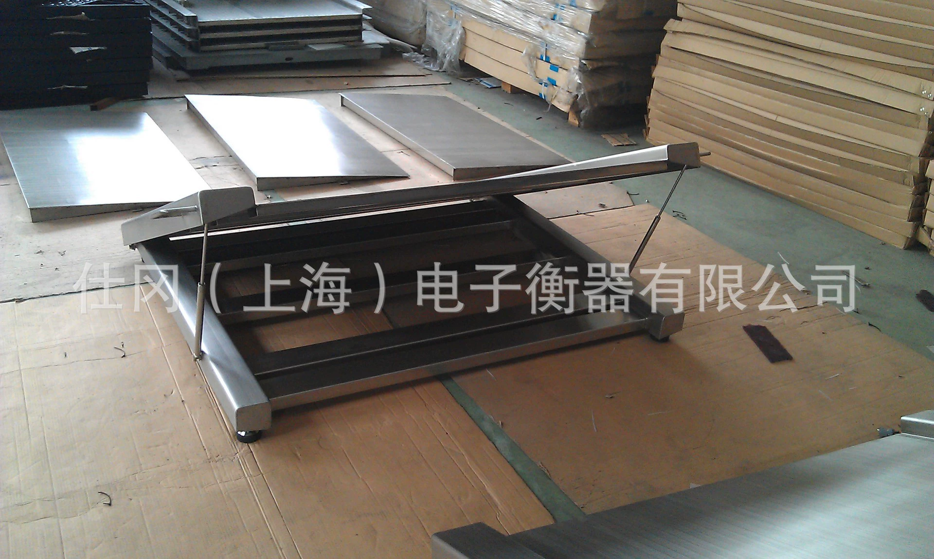 Шанхай производит цифровые фунты для промывки воды, 1 тонна, 2 тонны, 3 тонны, нержавеющая сталь 304, хороший водонепроницаемый эффект.