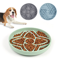 越境してよく売れています。犬のむせ防止のために、ゆっくり食べます。