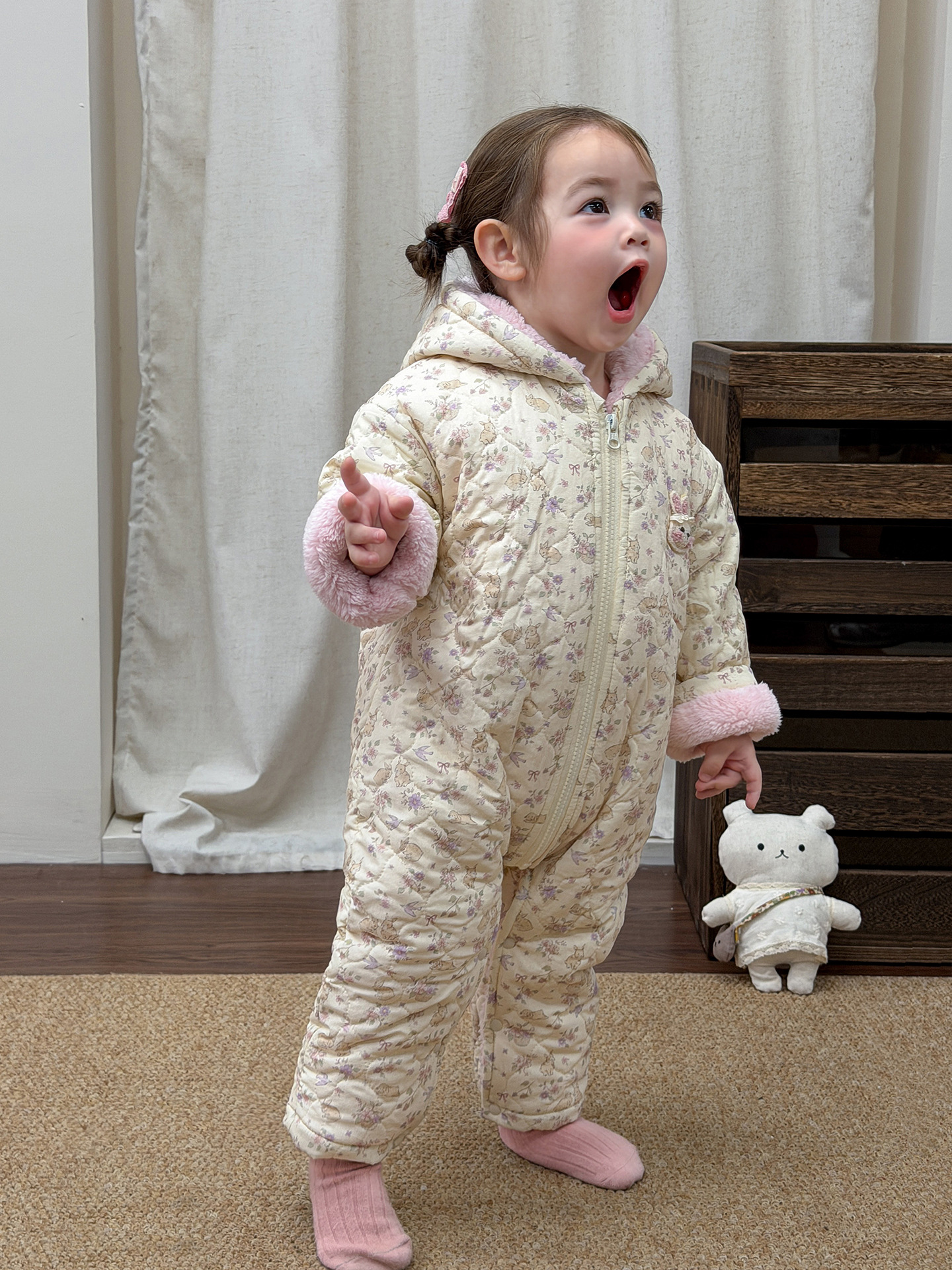 Sugar Pear ropa infantil ropa de invierno ropa de bebé 2025 algodón intercalado ropa de bebé niñas camiseta ropa de escalada ropa de niños mangas largas