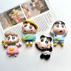 大きいサイズのアニメのアイデアのかわいいしんちゃんの樹脂の部品のdiy携帯の携帯のケースの穴の靴の冷蔵庫はキーホルダーの部品を貼ります。