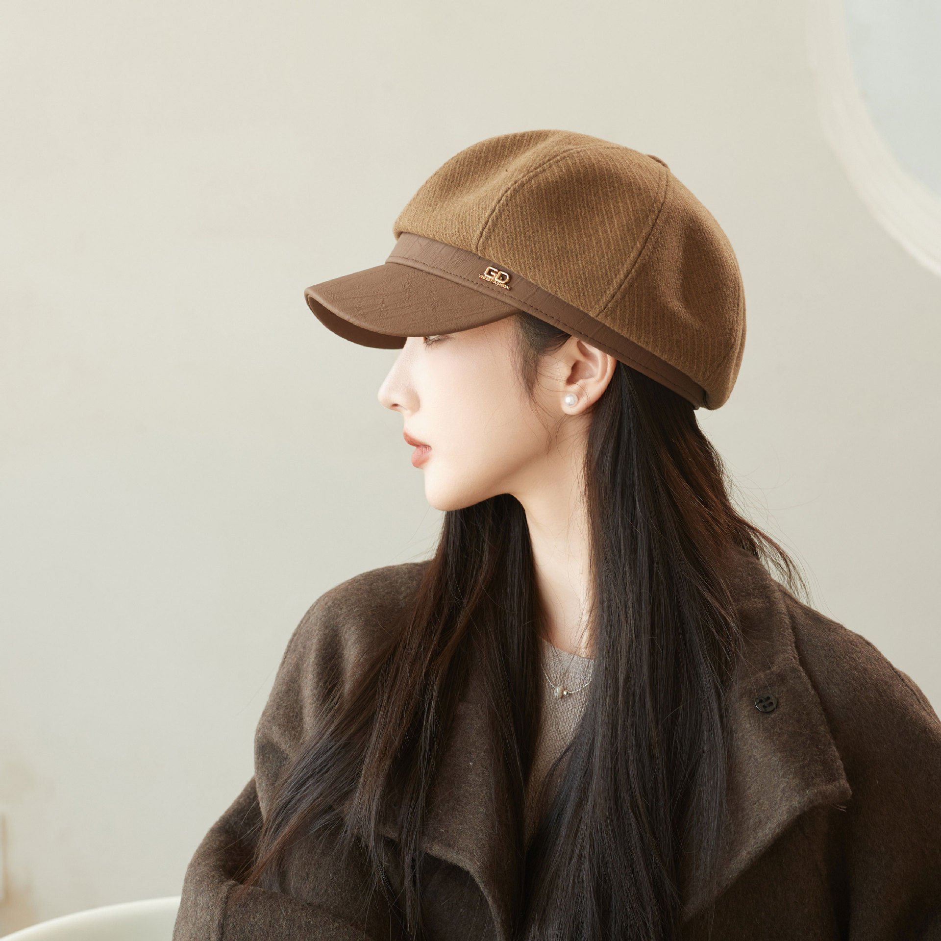 Cappello unisex alla moda in pelle con patchwork ottagonale da donna autunno-inverno vintage nero grande testa rotonda mostra viso piccolo cappello_voghion.com