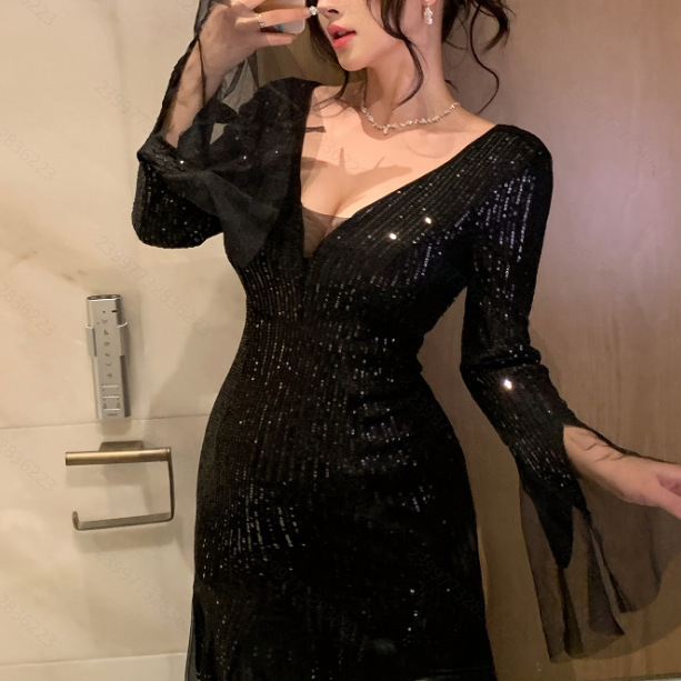 European and American Style V-Neck Tight-Fitting Dress Is Suitable for Women to Wear at Elegant Parties, and the Sequined Dress Looks Charming When Worn