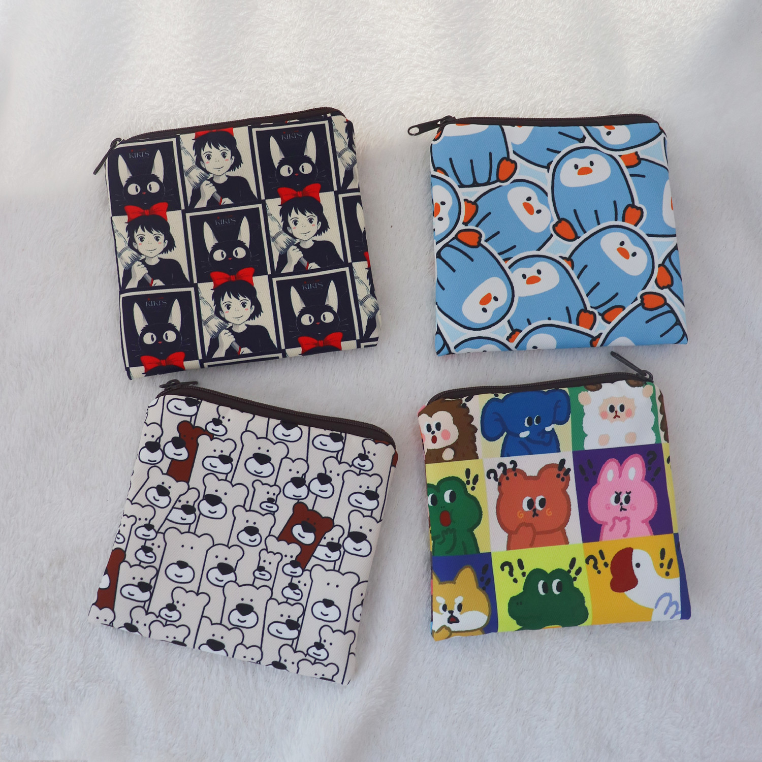 Cute cartoon-style sanitary napkin pouch, lipstick, driver's license storage bag, zippered fabric floral print creative mini bear