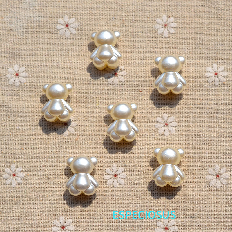 Beige cartoon three dimensional accessory pearl