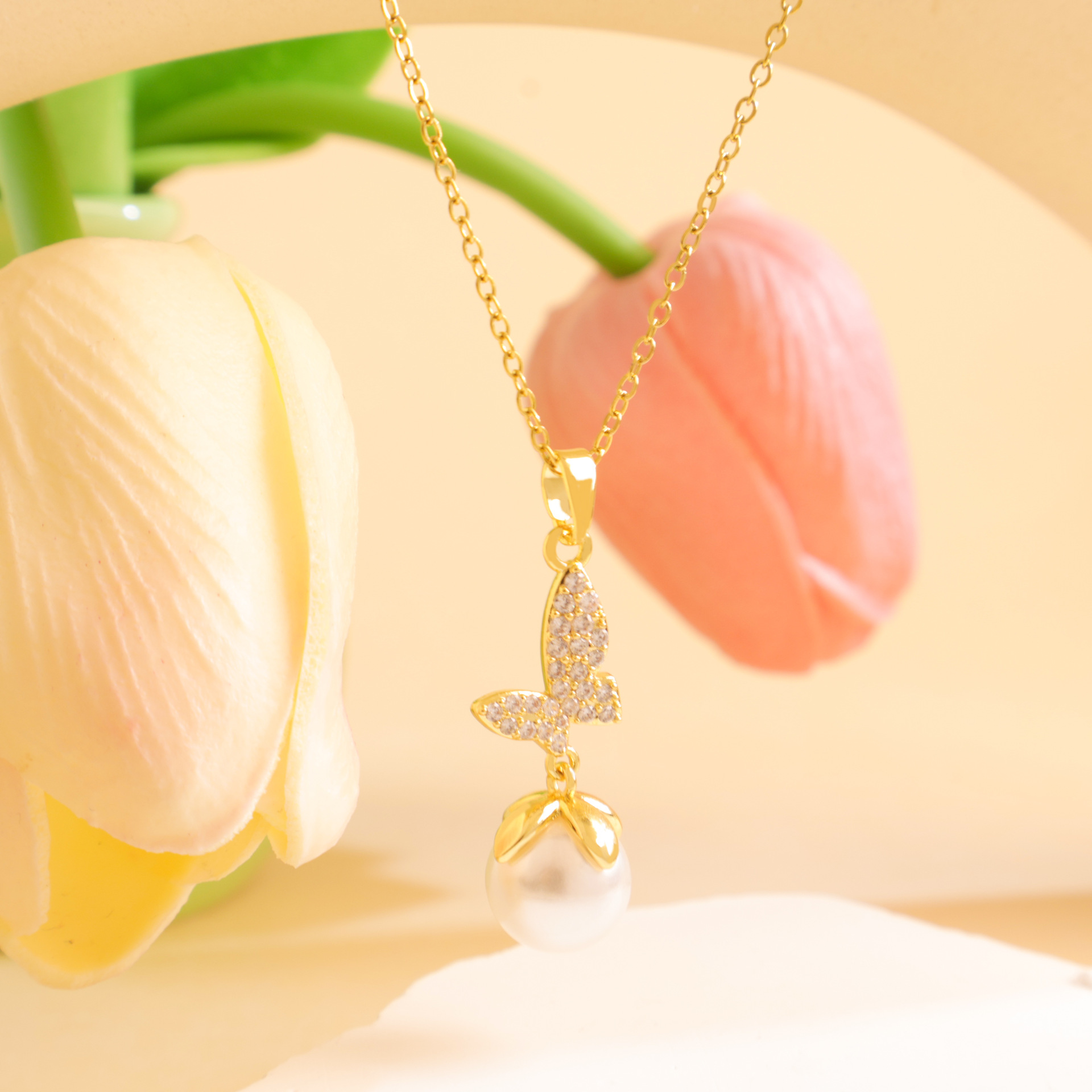 Butterfly, Fish Tail, Antlers Pattern All Seasons Season Women's Gender Wholesale Jewelry IG Style Shiny Butterfly Fish Tail Antlers Titanium Steel Copper Pearl Zircon Inlay Pendant Necklace Cable Chain